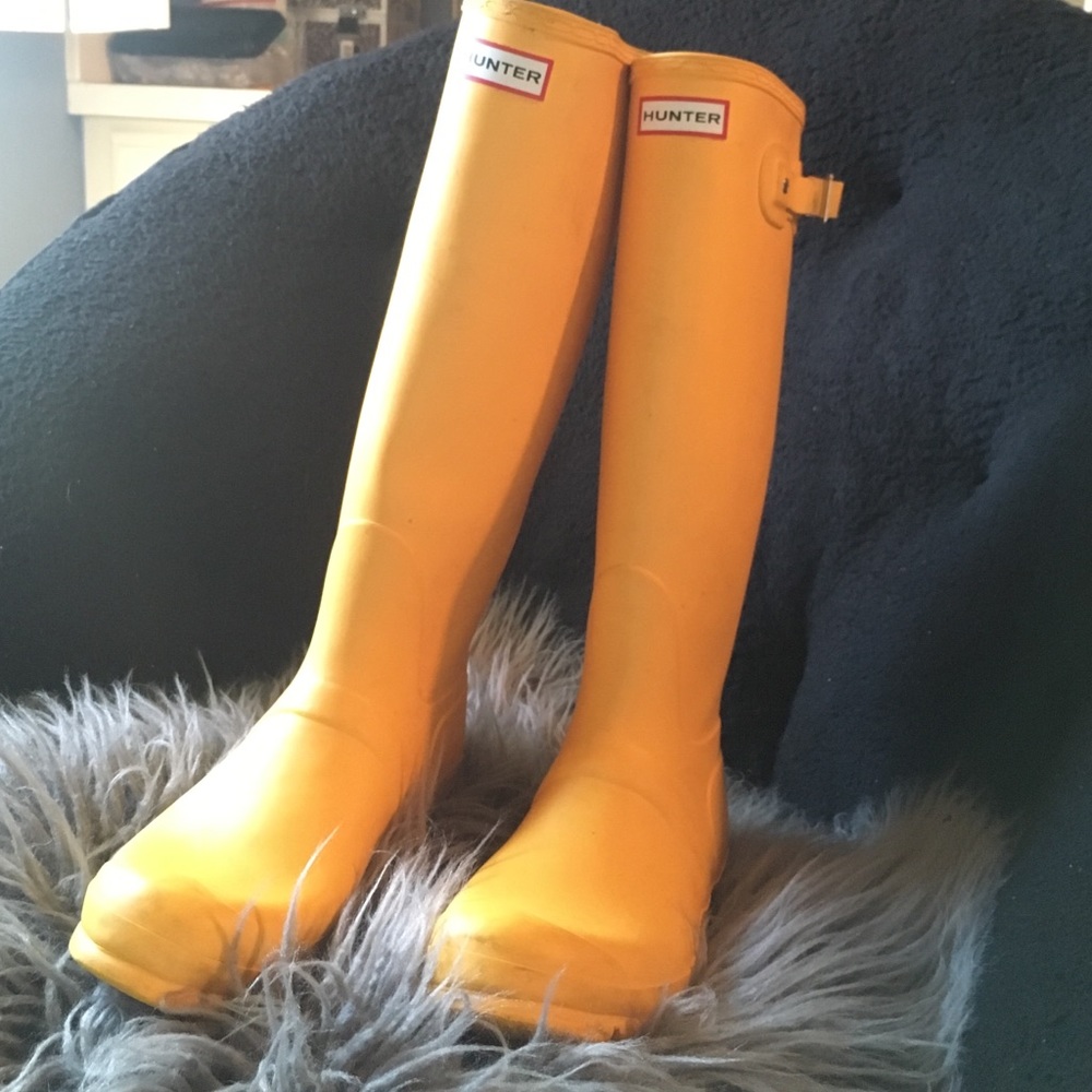 Hunter tall rain boots size 9 used